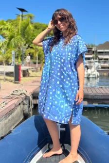 Motifs bleus inspirés de la robe du requin-baleine